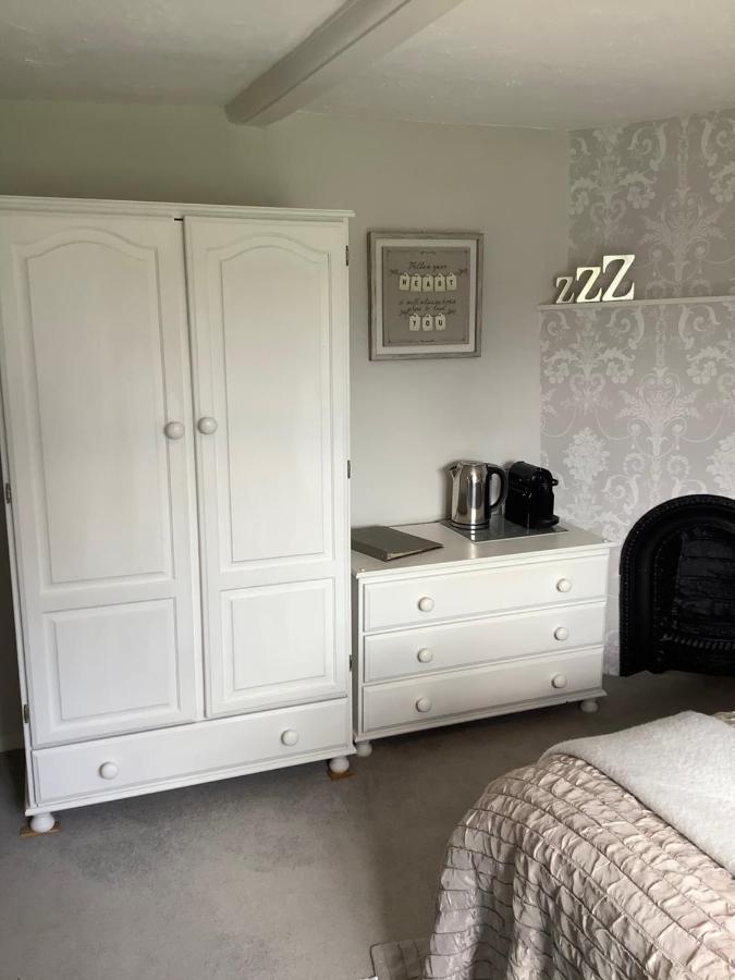 Birtles Farm Bed And Breakfast Knutsford Exteriör bild