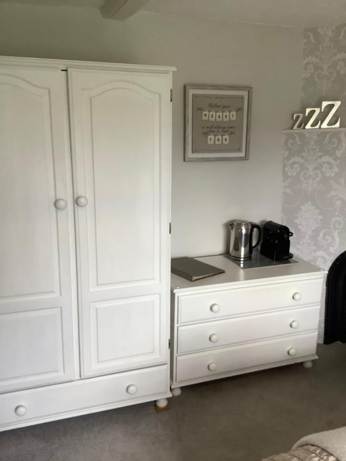 Birtles Farm Bed And Breakfast Knutsford Exteriör bild