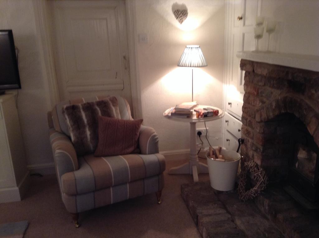 Birtles Farm Bed And Breakfast Knutsford Exteriör bild