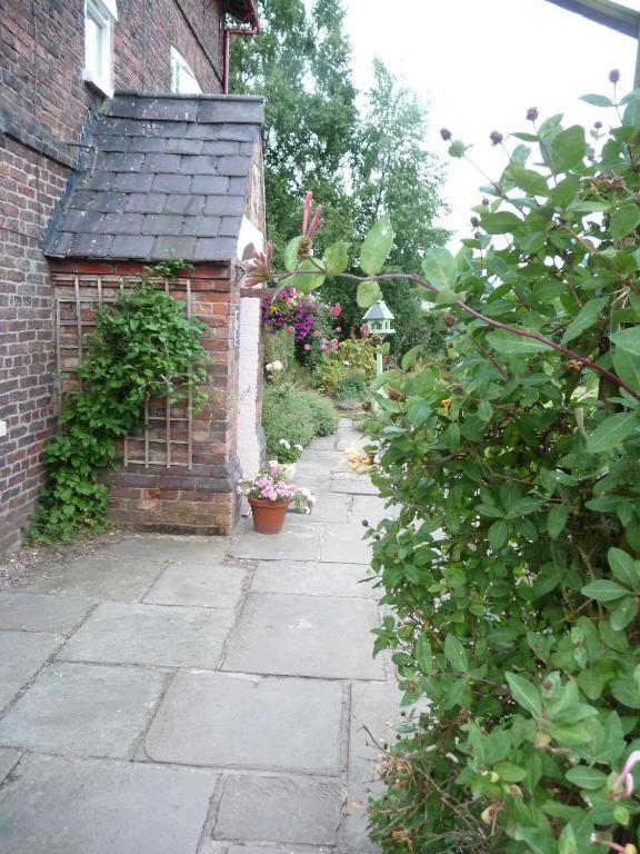 Birtles Farm Bed And Breakfast Knutsford Exteriör bild