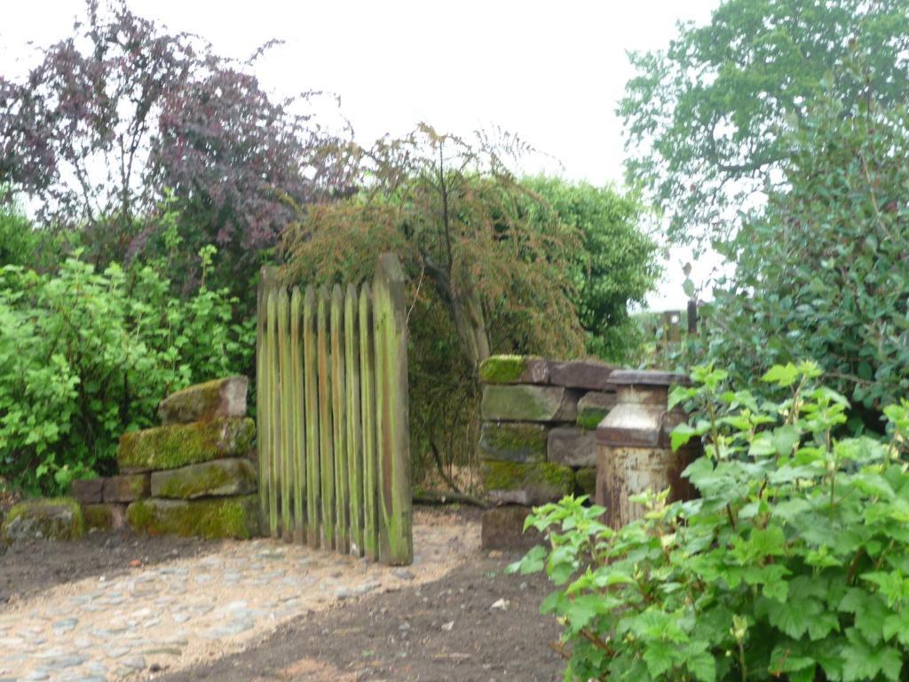 Birtles Farm Bed And Breakfast Knutsford Exteriör bild