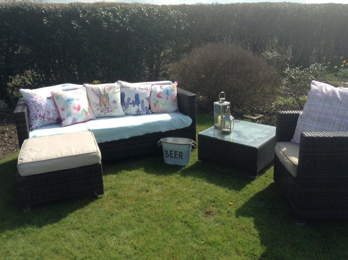 Birtles Farm Bed And Breakfast Knutsford Exteriör bild